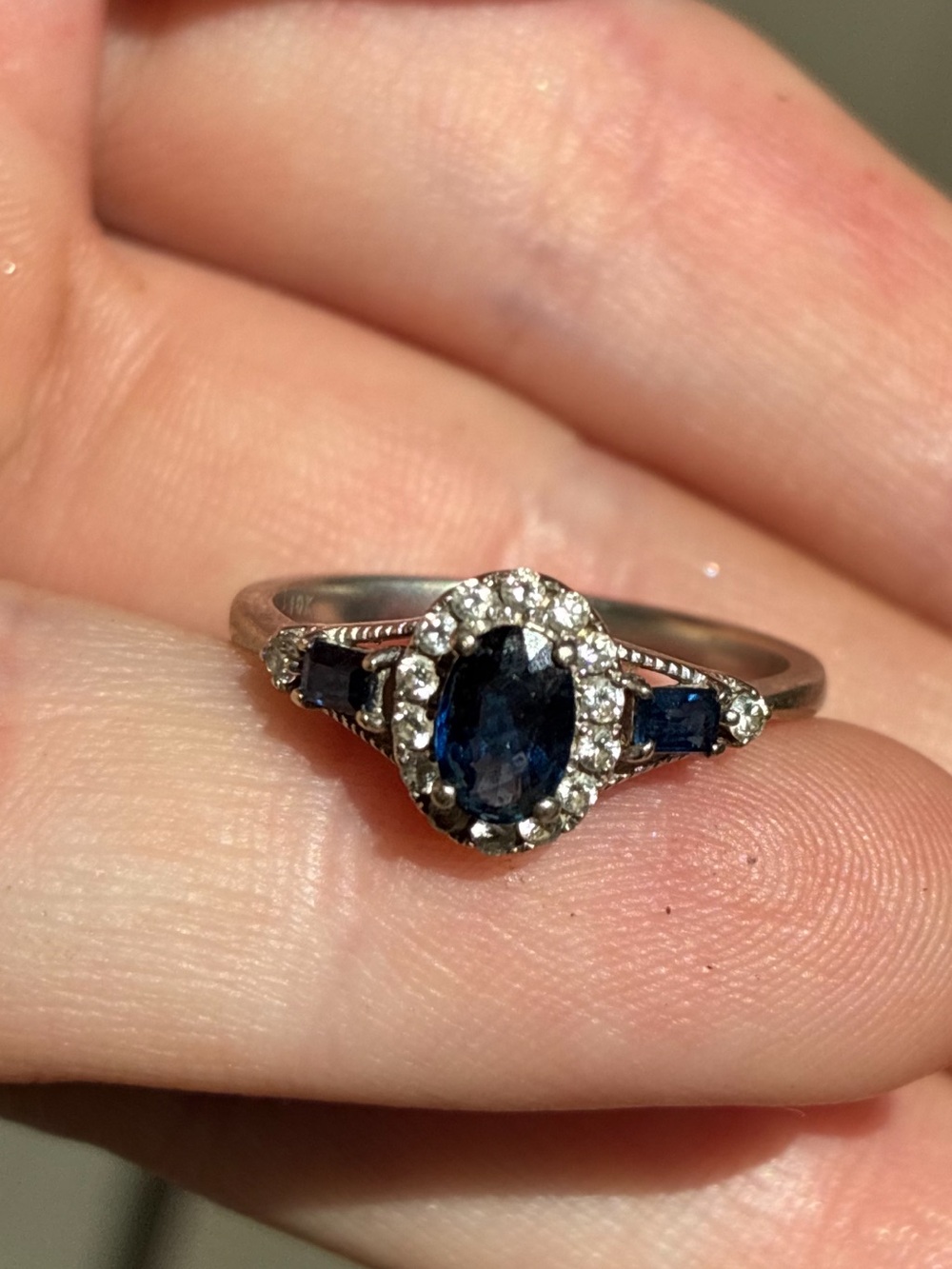 Solid 10k gold genuine diamond/royal blue sapphire ring high end - Picture 7 of 14